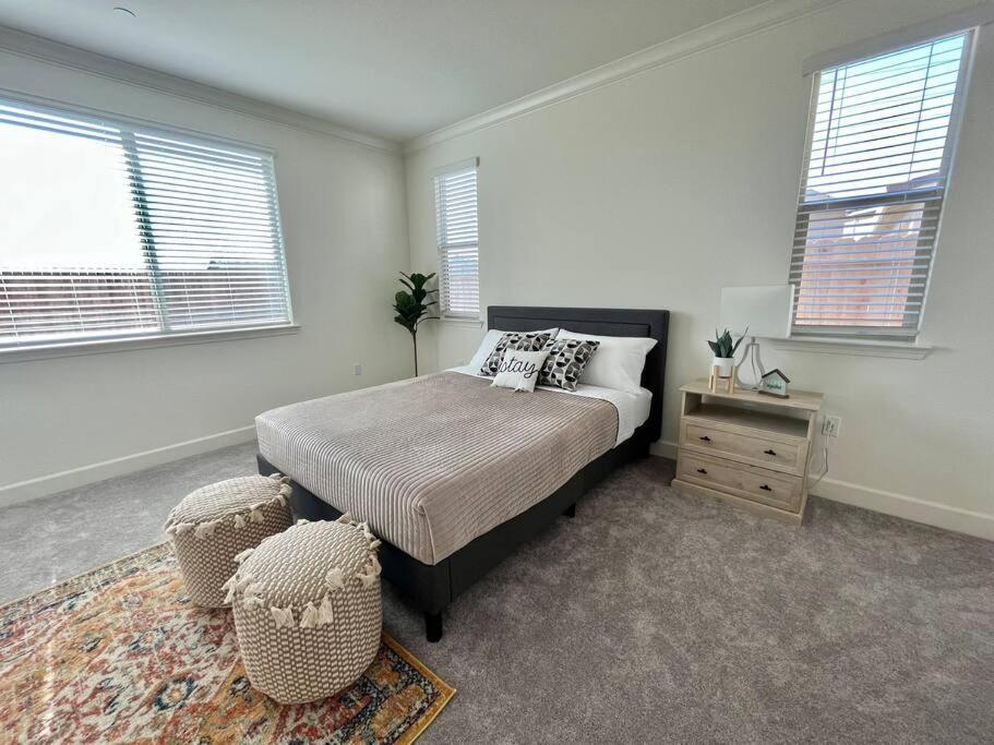 Brand-New, Beautiful & Stylish Home In Sacramento! Экстерьер фото